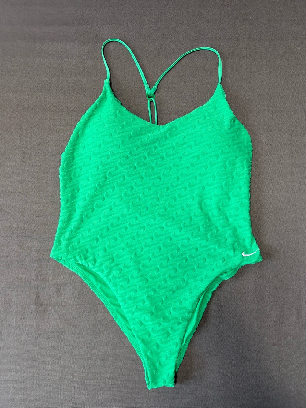 Nike Women’s Textured One Piece Swimsuit Green XL NWT Adjustable Straps Sporty - Picture 2 of 9